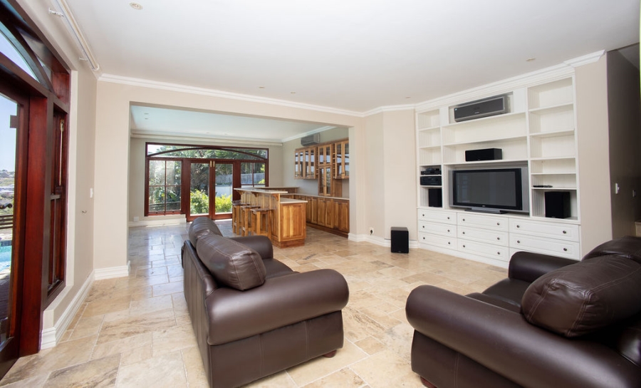 To Let 4 Bedroom Property for Rent in Nahoon Eastern Cape